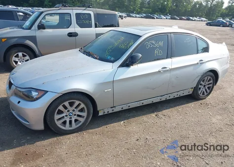 2007 BMW 328Xi z USA, uszkodzony, nr VIN WBAVC93537K032719